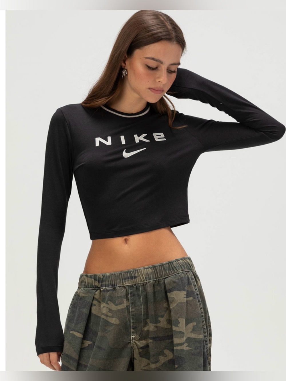 NWT Nike Women's Sportswear Chill Knit Slim Logo Cropped T-Shirt, Black, L